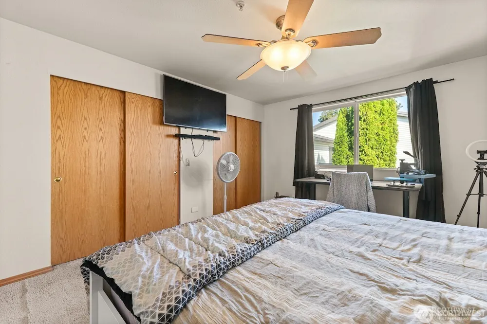 418 SE 17th Street #10B Auburn, WA 98002