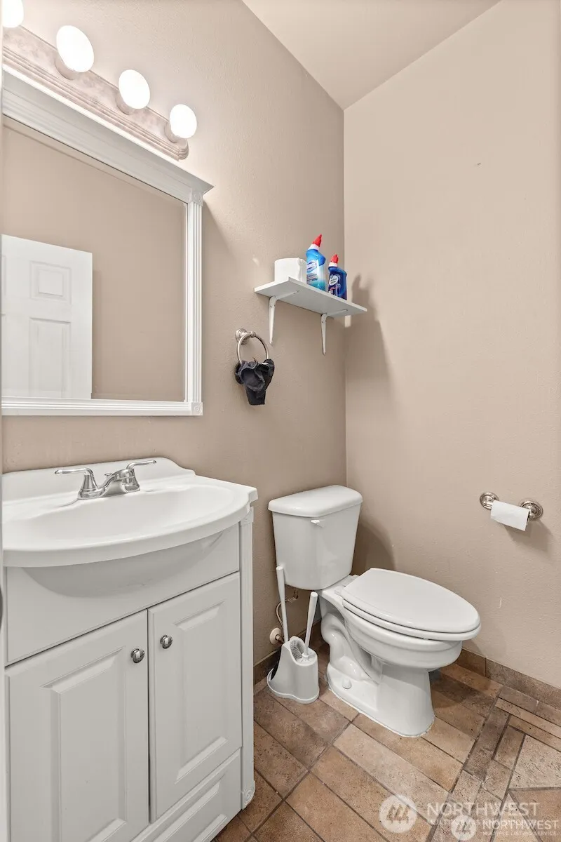 418 SE 17th Street #10B Auburn, WA 98002
