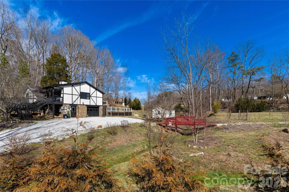 5 Northlake Drive Weaverville, NC 28787