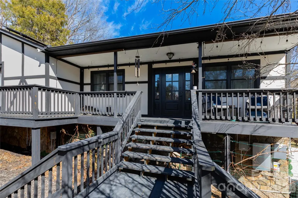 5 Northlake Drive Weaverville, NC 28787