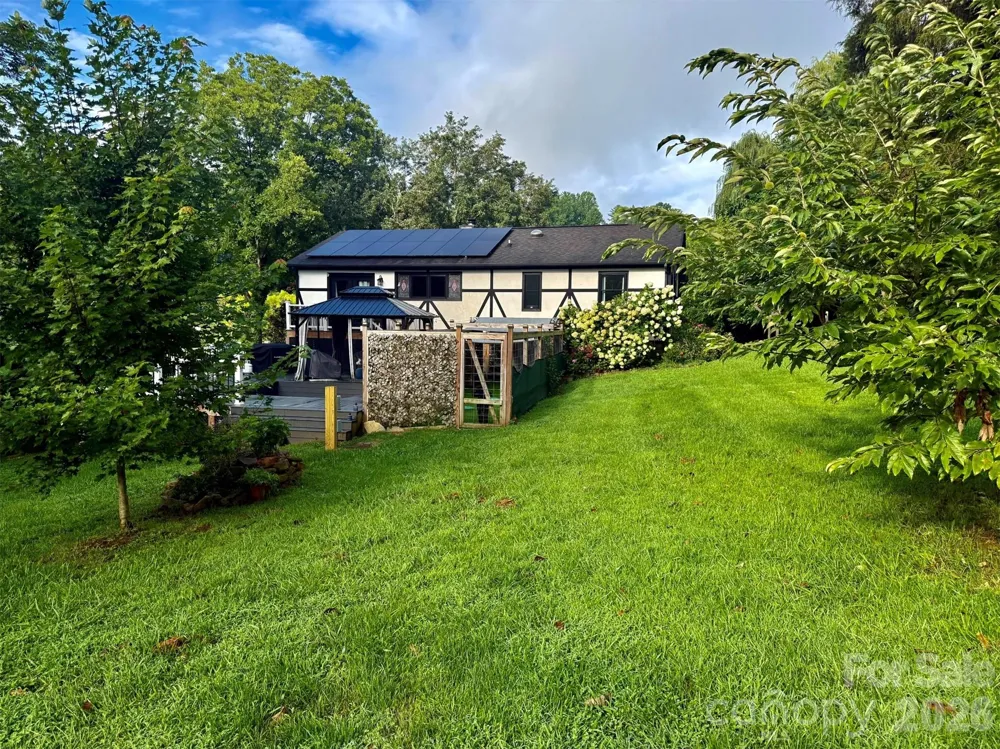 5 Northlake Drive Weaverville, NC 28787