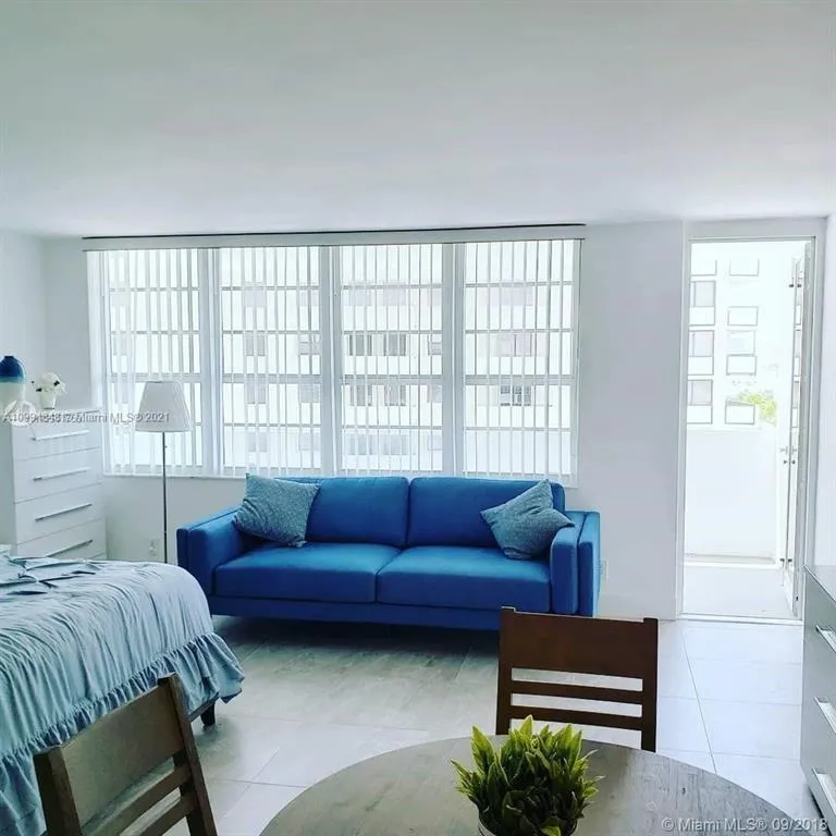 100 LINCOLN ROAD #707 Miami Beach, FL 33139