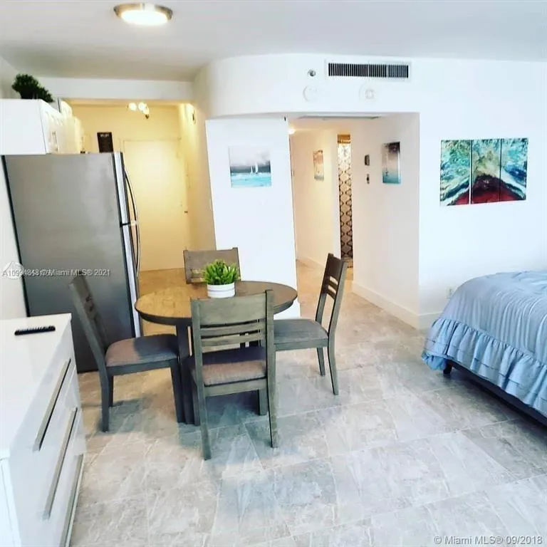 100 LINCOLN ROAD #707 Miami Beach, FL 33139