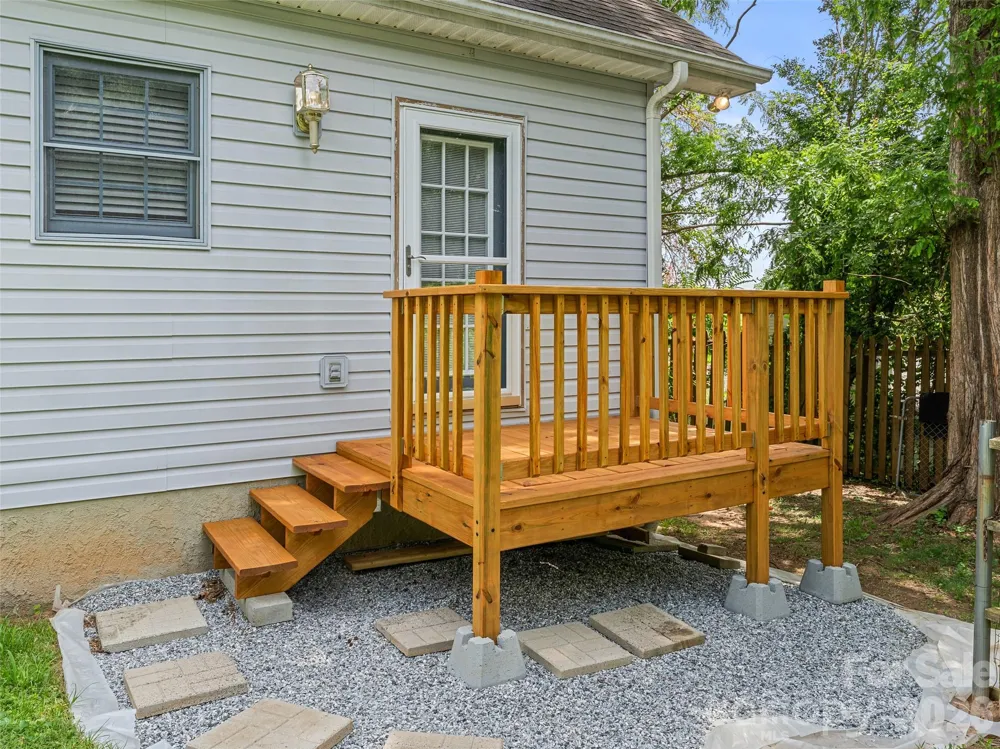 66 Hyde Avenue Tryon, NC 28782