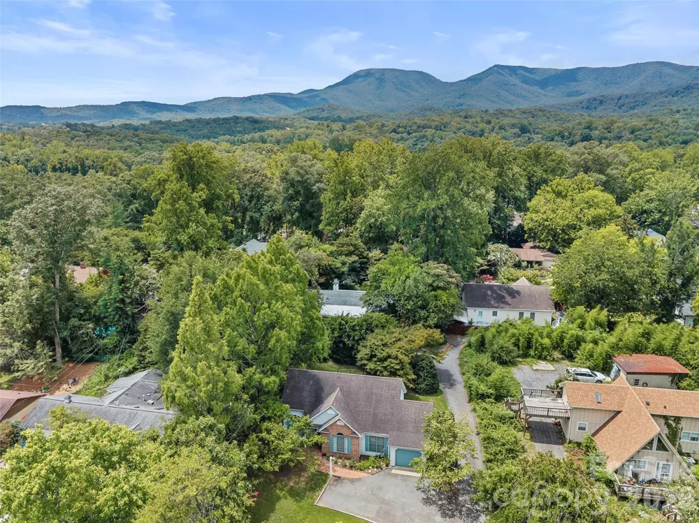 66 Hyde Avenue Tryon, NC 28782