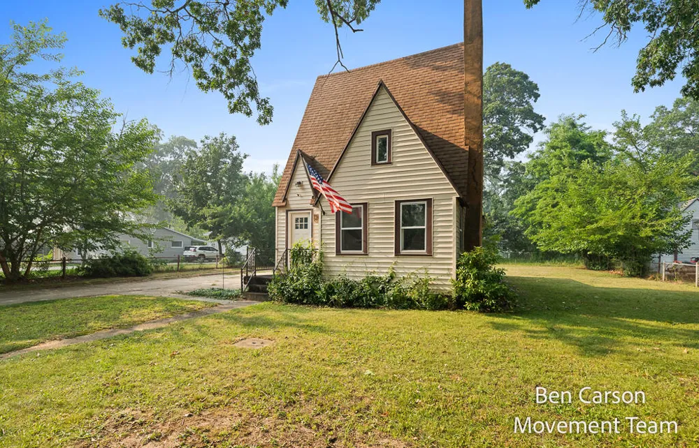 2164 Letart Avenue Muskegon, MI 49441