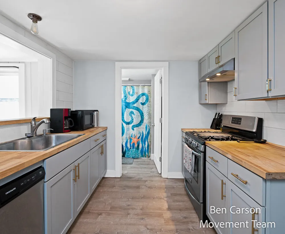 2164 Letart Avenue Muskegon, MI 49441