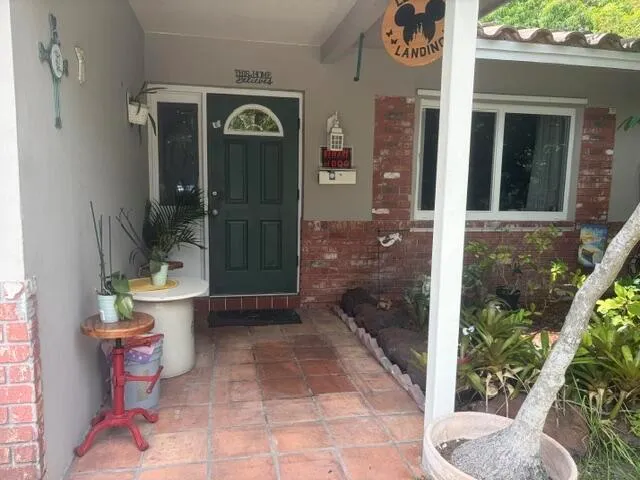 2060 NW 37th Street Oakland Park, FL 33309