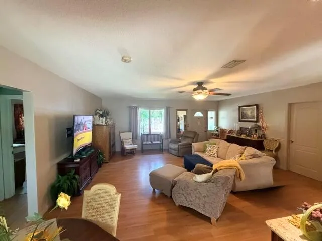 2060 NW 37th Street Oakland Park, FL 33309