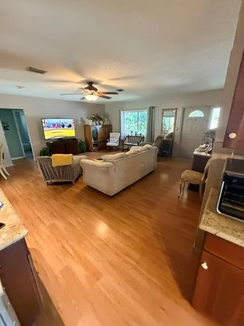 2060 NW 37th Street Oakland Park, FL 33309