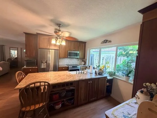 2060 NW 37th Street Oakland Park, FL 33309