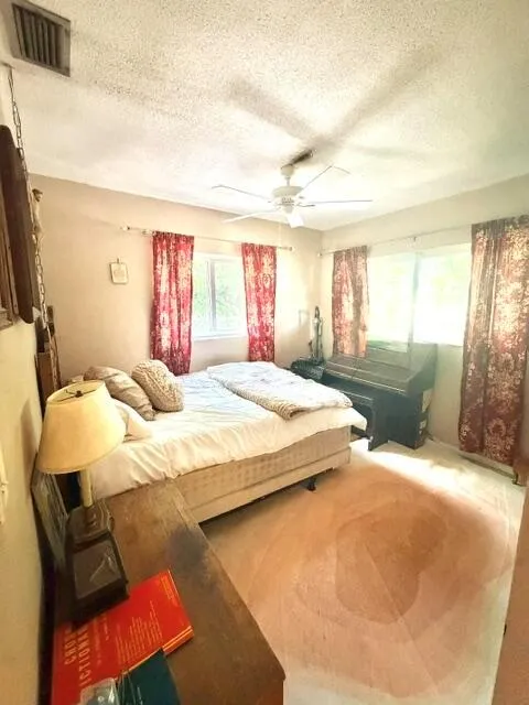 2060 NW 37th Street Oakland Park, FL 33309