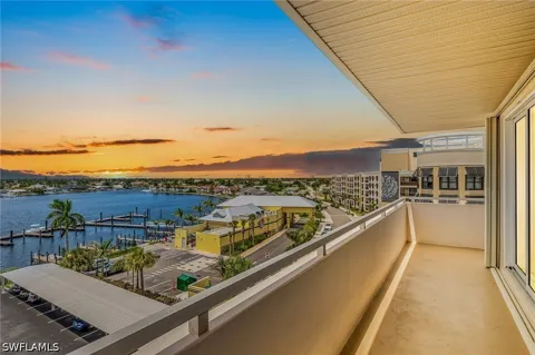 Sunset Court #501