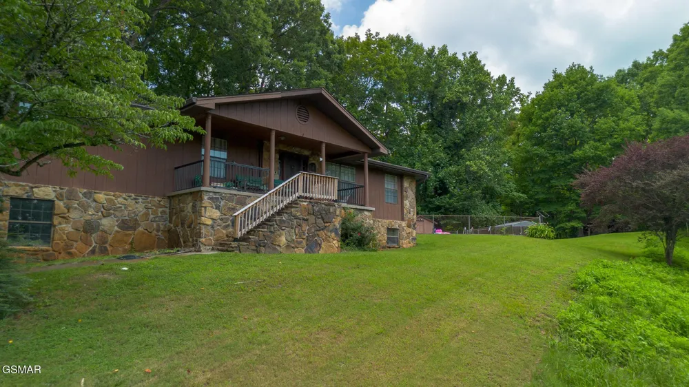 2101 W Governor John Sevier Highway Knoxville, TN 37920