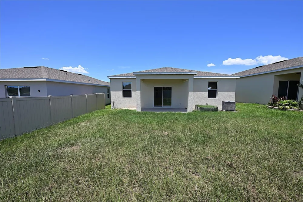 685 CROWN ROSE DRIVE Eagle Lake, FL 33839