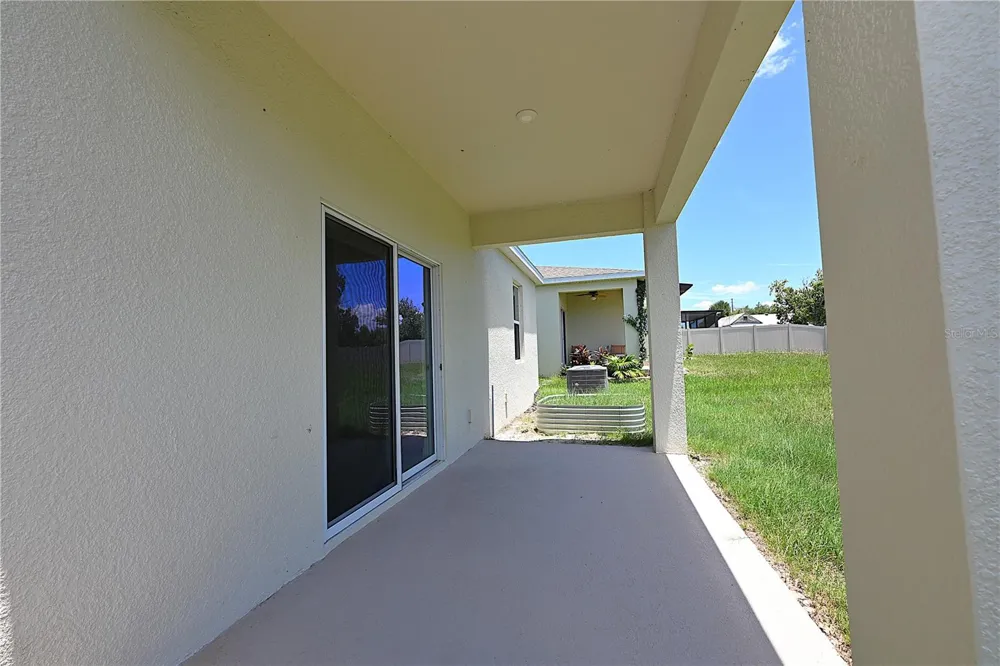 685 CROWN ROSE DRIVE Eagle Lake, FL 33839