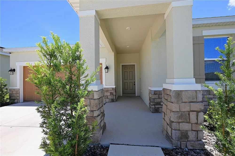 685 CROWN ROSE DRIVE Eagle Lake, FL 33839