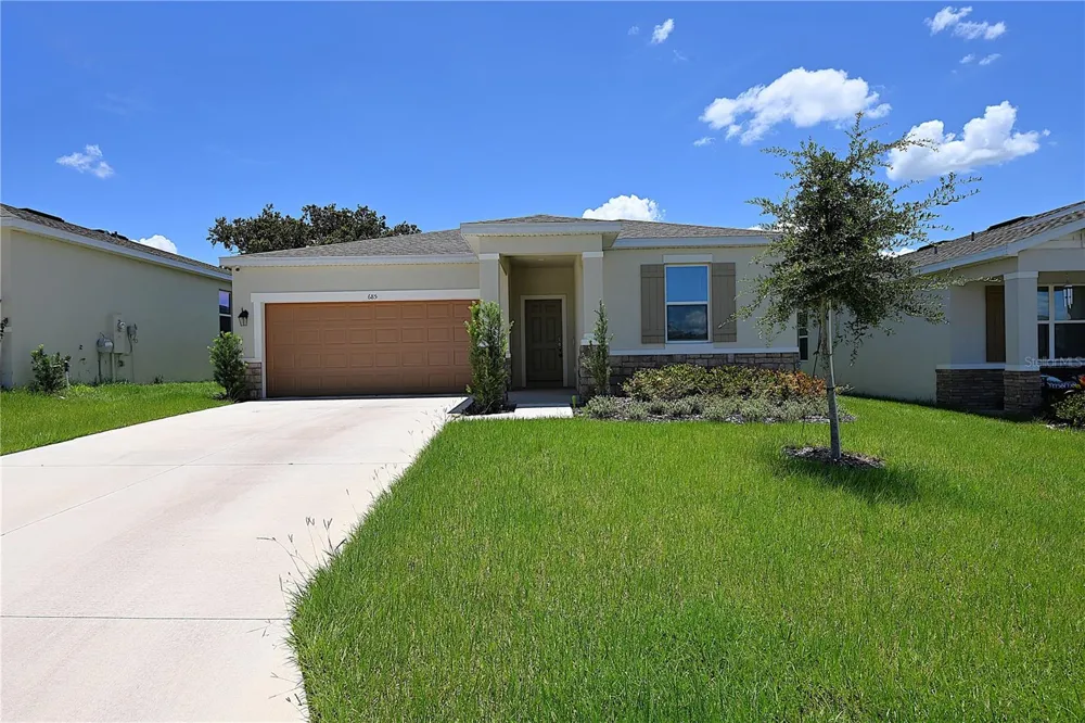 685 CROWN ROSE DRIVE Eagle Lake, FL 33839