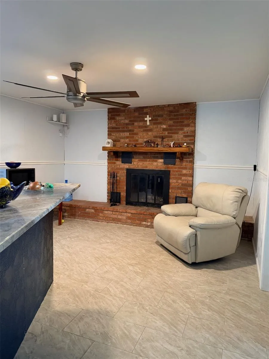12 PALM DRIVE Yankeetown, FL 34498