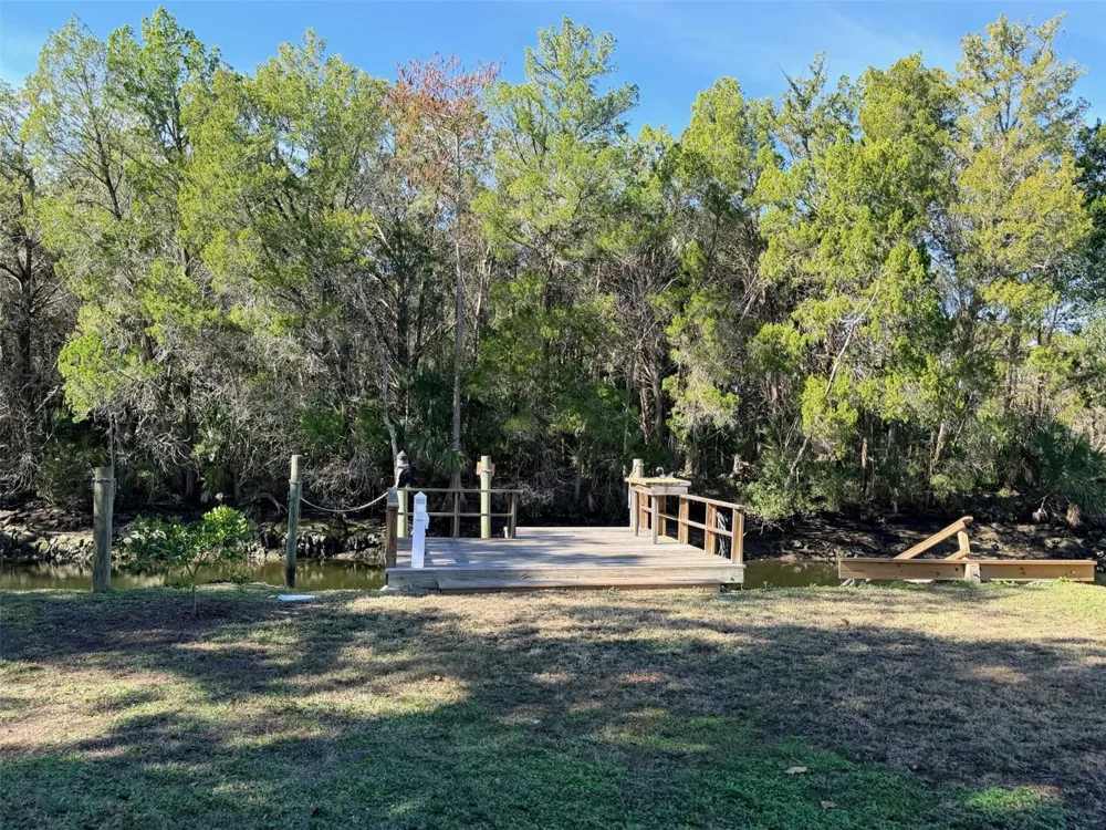 12 PALM DRIVE Yankeetown, FL 34498