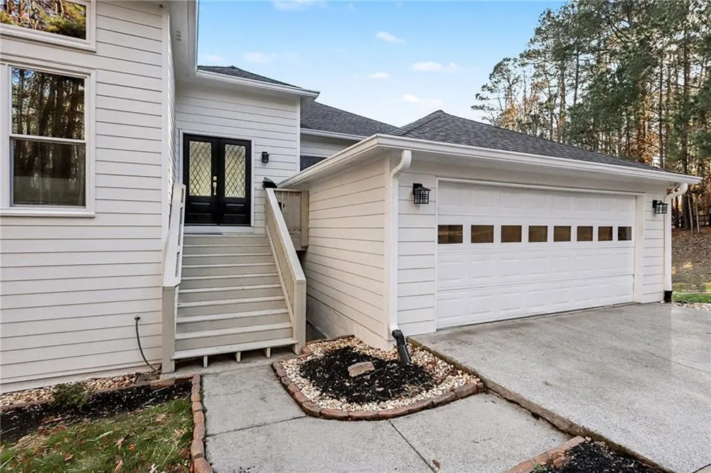 241 Nacoochee Drive Woodstock, GA 30188
