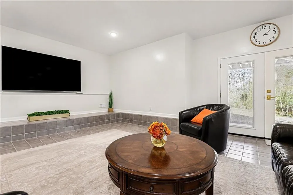 241 Nacoochee Drive Woodstock, GA 30188
