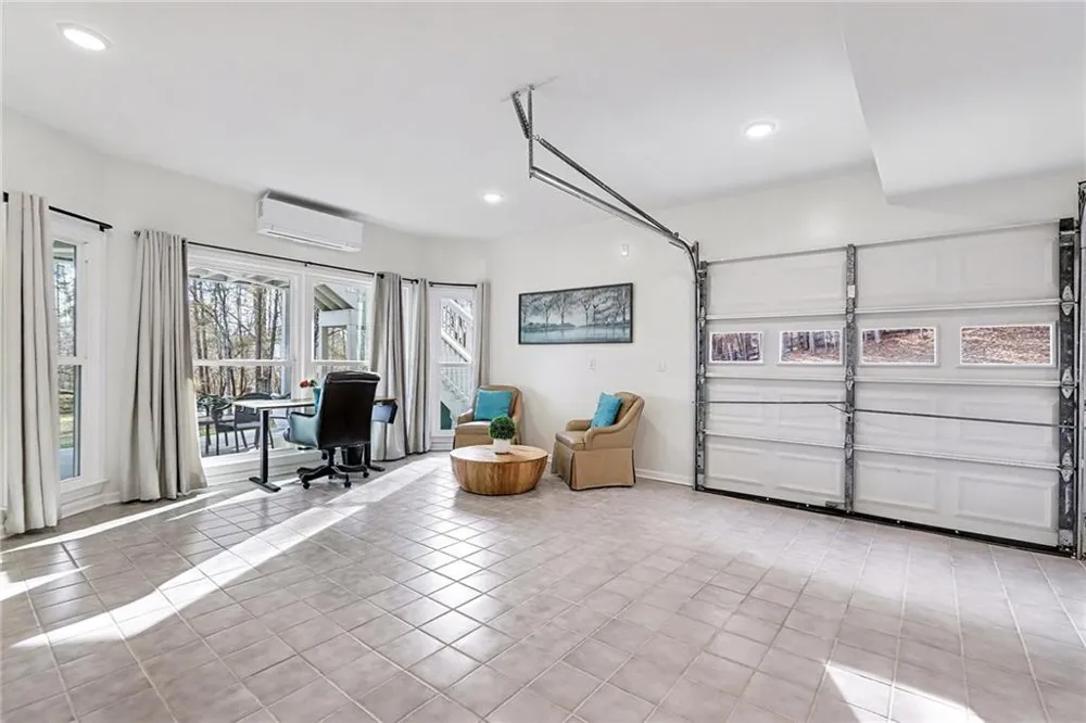 241 Nacoochee Drive Woodstock, GA 30188