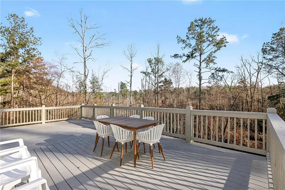 241 Nacoochee Drive Woodstock, GA 30188