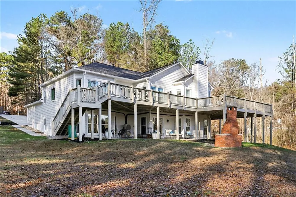 241 Nacoochee Drive Woodstock, GA 30188