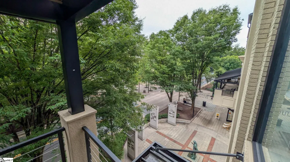 233 Main Street #Unit 305 Greenville, SC 29601