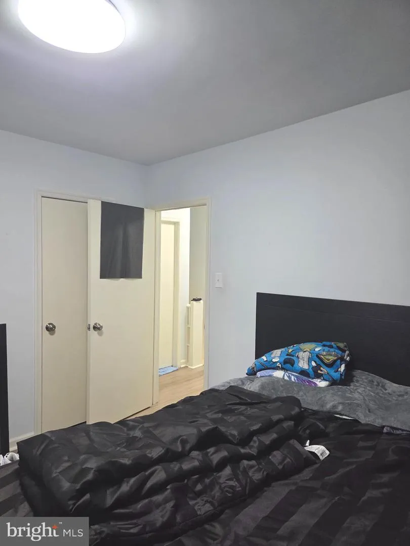 5841 OXFORD AVENUE Philadelphia, PA 19149