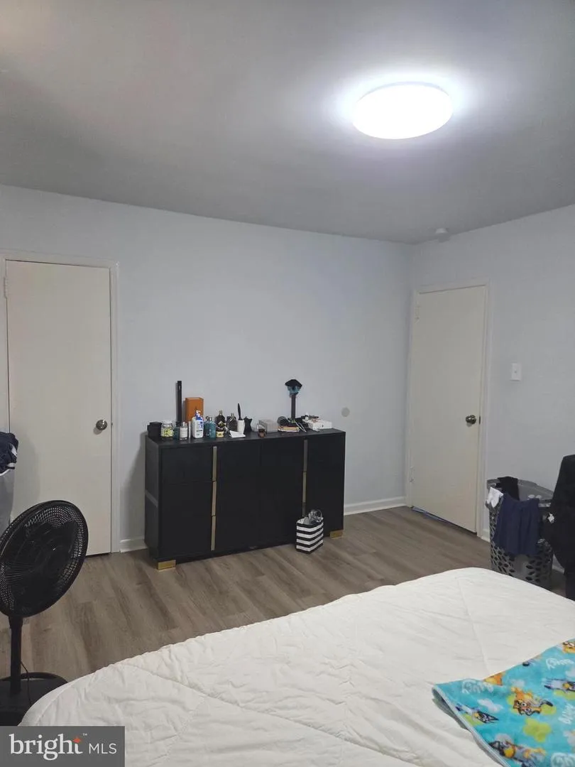 5841 OXFORD AVENUE Philadelphia, PA 19149