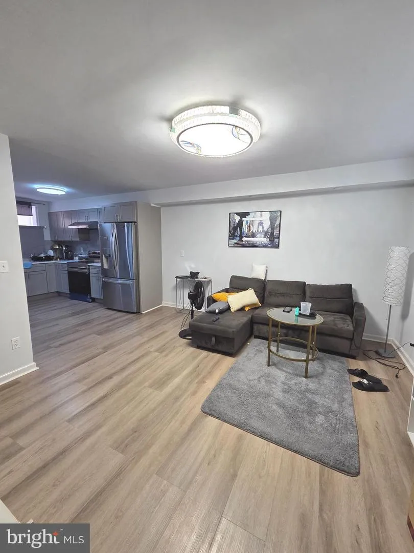 5841 OXFORD AVENUE Philadelphia, PA 19149
