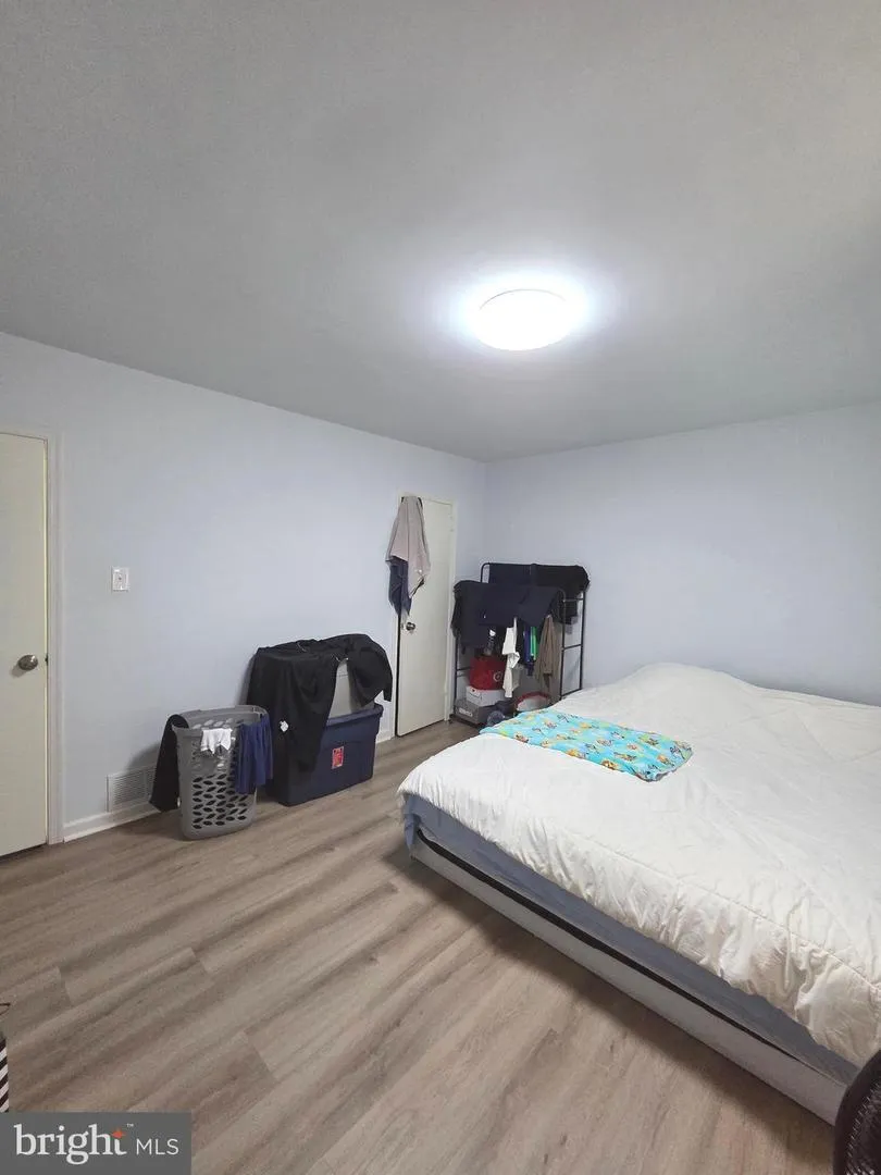 5841 OXFORD AVENUE Philadelphia, PA 19149