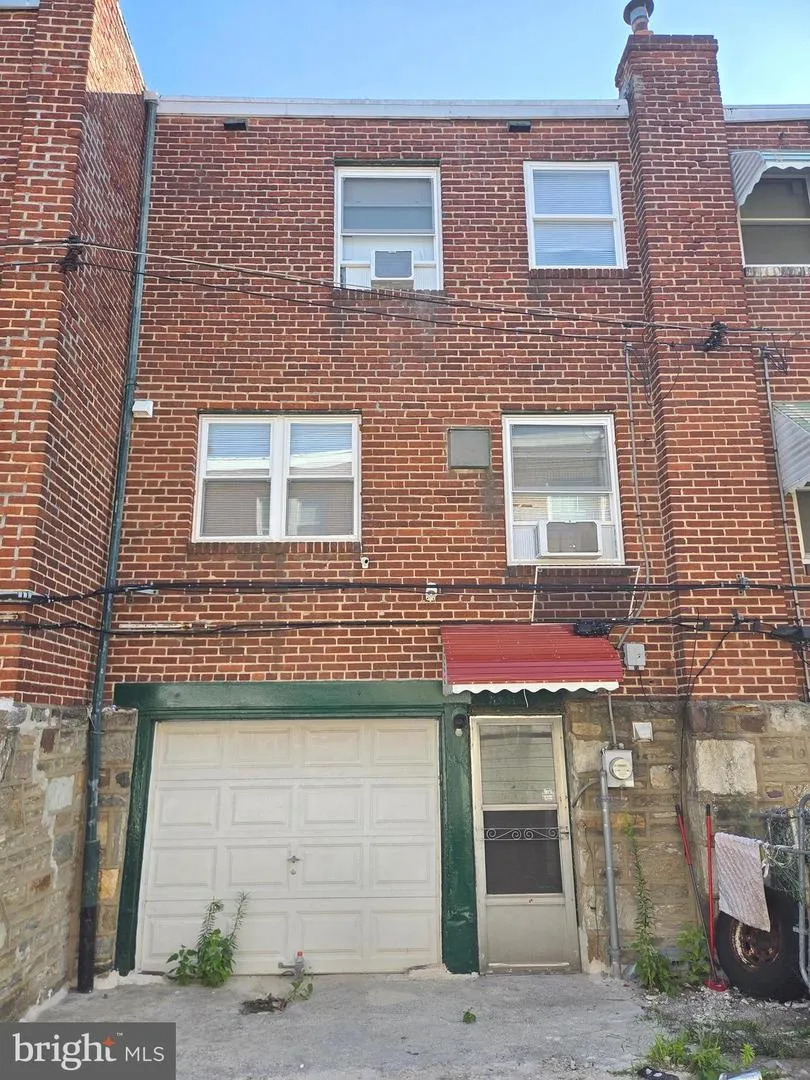 5841 OXFORD AVENUE Philadelphia, PA 19149
