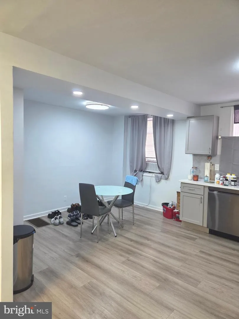 5841 OXFORD AVENUE Philadelphia, PA 19149