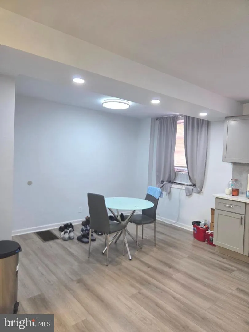 5841 OXFORD AVENUE Philadelphia, PA 19149