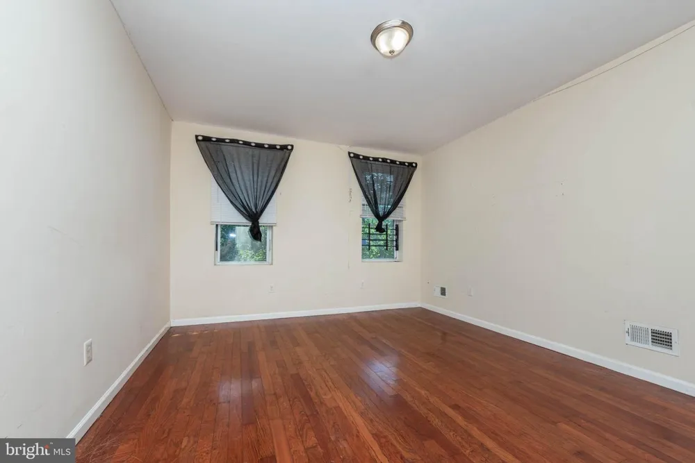 2316 E MADISON STREET Baltimore, MD 21205