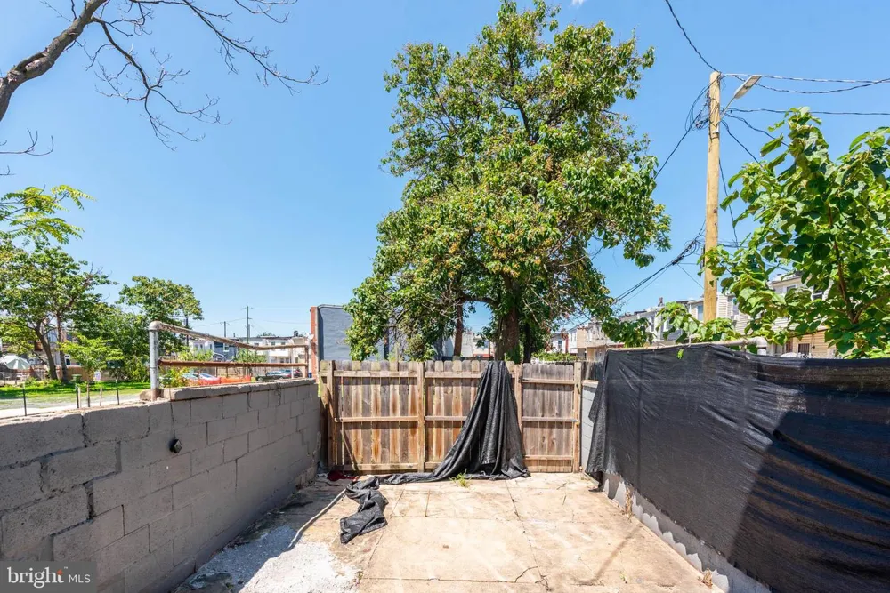 2316 E MADISON STREET Baltimore, MD 21205