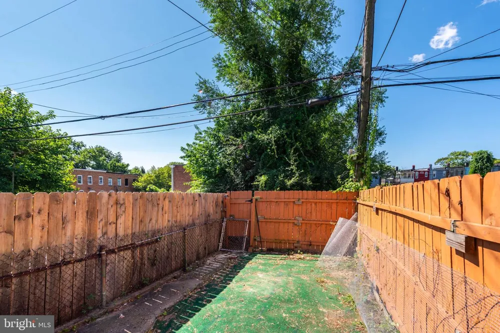 2513 W LOMBARD STREET Baltimore, MD 21223