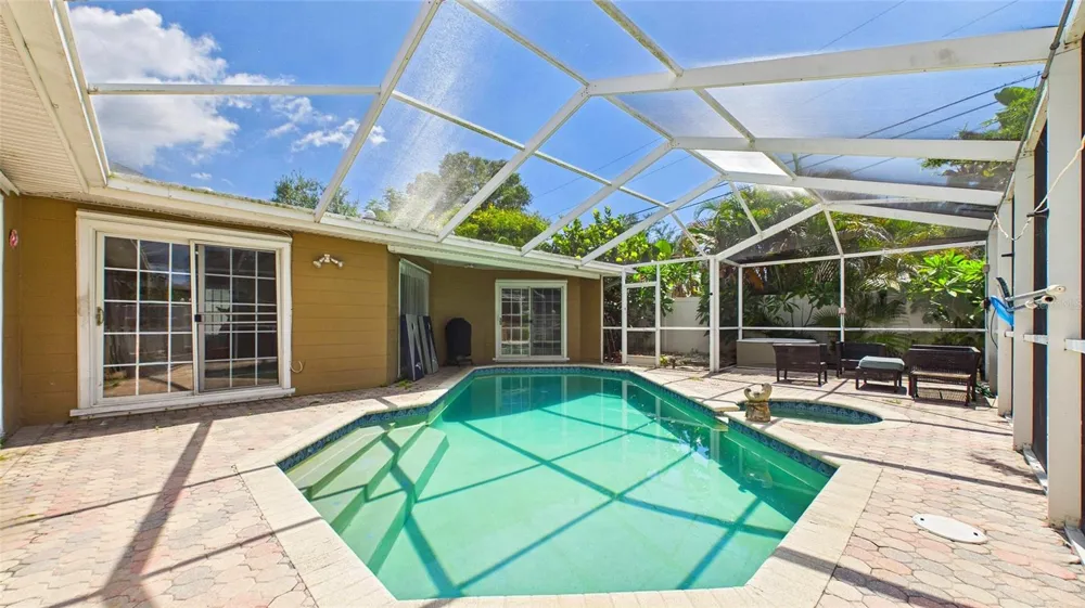 10310 110TH WAY Seminole, FL 33778