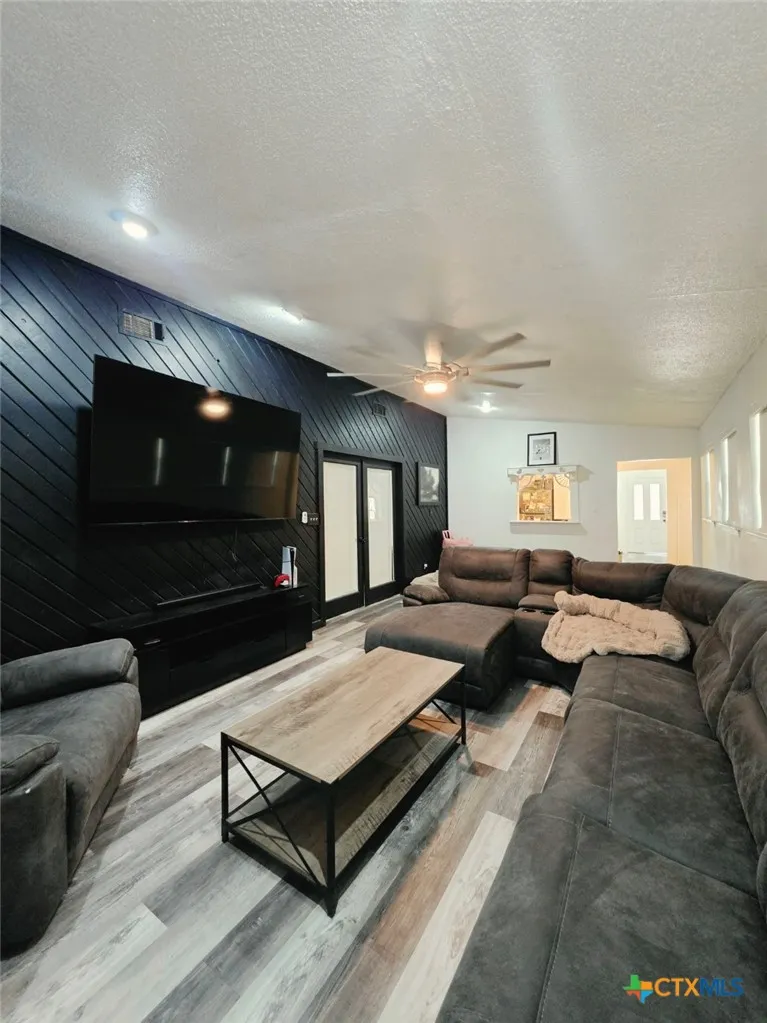 204 26th Street Gatesville, TX 76528
