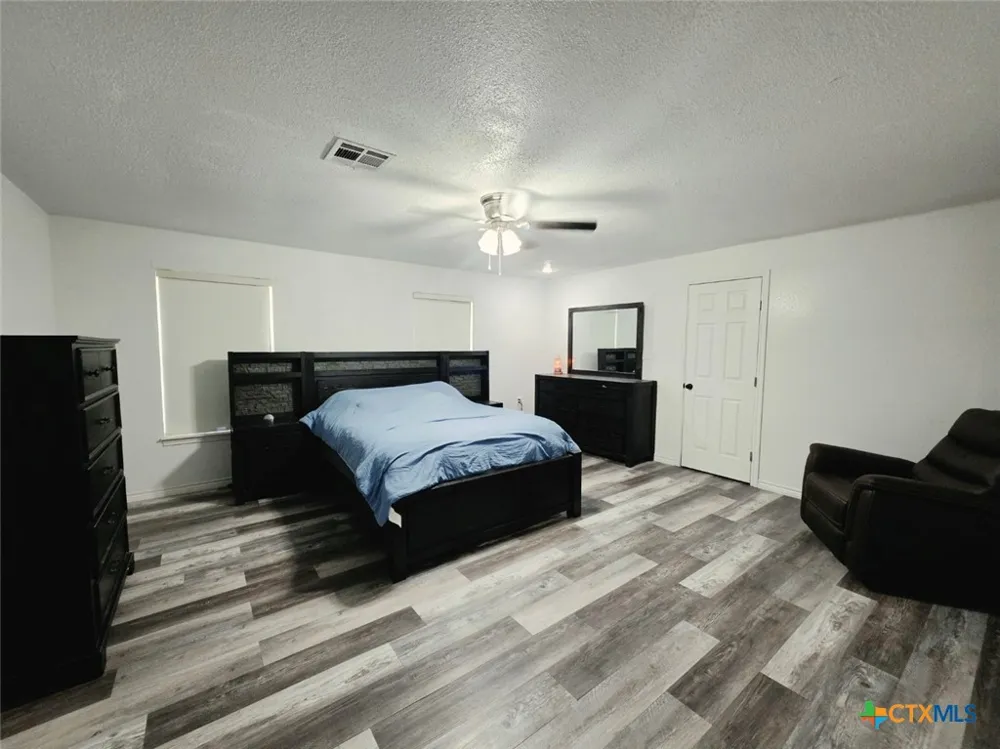 204 26th Street Gatesville, TX 76528