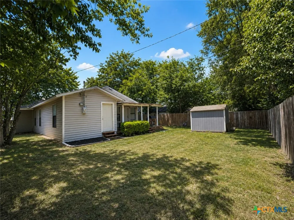 204 26th Street Gatesville, TX 76528