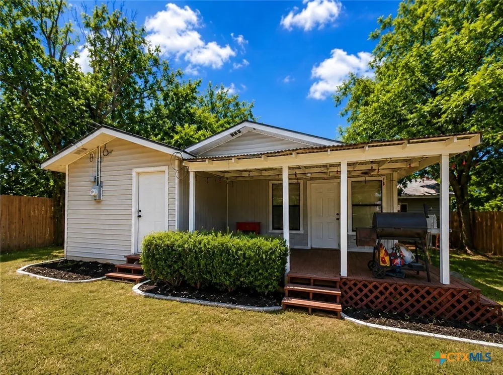 204 26th Street Gatesville, TX 76528