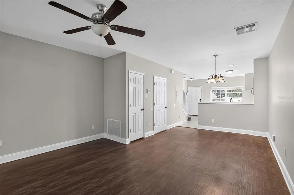 866 VINELAND PLACE Lake Mary, FL 32746