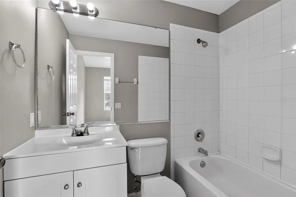 866 VINELAND PLACE Lake Mary, FL 32746