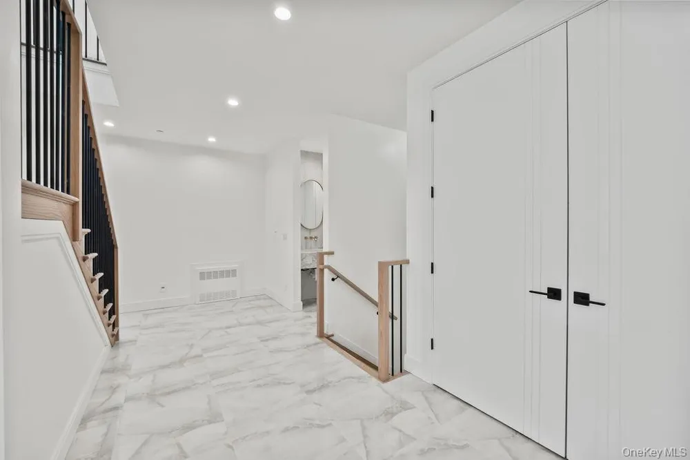 105 Cole Avenue #213 Spring Valley, NY 10977