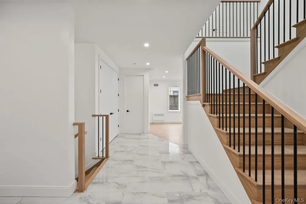 105 Cole Avenue #213 Spring Valley, NY 10977