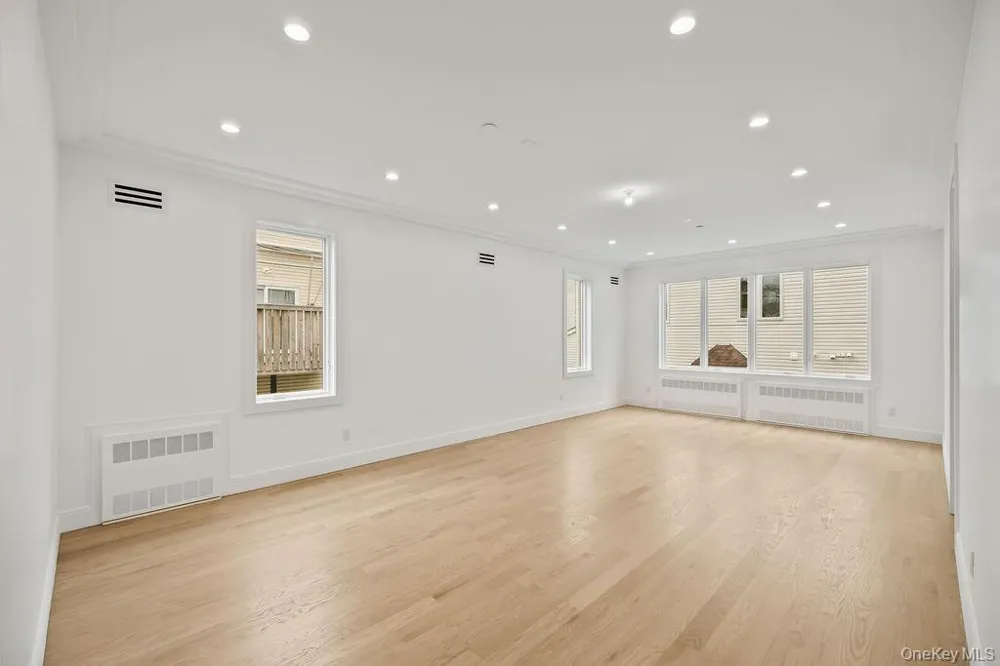 105 Cole Avenue #213 Spring Valley, NY 10977